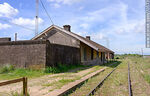 Antigua estación de ferrocarril de Montes. Se avizora una luz de locomotora - Foto #70573