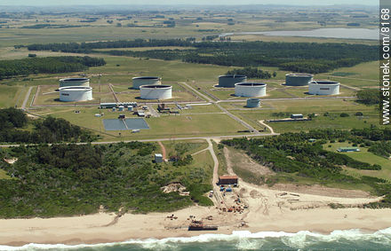 Petroleum tanks - Punta del Este and its near resorts - URUGUAY. Photo #8168
