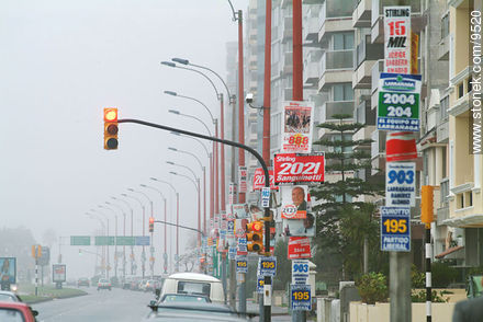 Publicidad electoral, junio 2004 - Departamento de Montevideo - URUGUAY. Foto No. 9520
