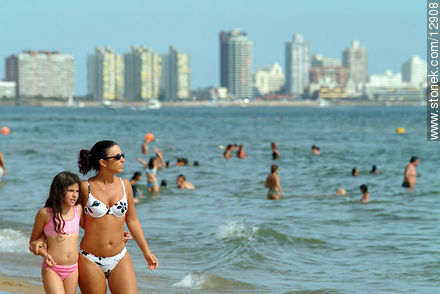  - Punta del Este y balnearios cercanos - URUGUAY. Foto No. 12908