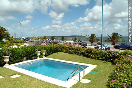 A swimming pool in front of the marina's promenade - Punta del Este and its near resorts - URUGUAY. Photo #13128