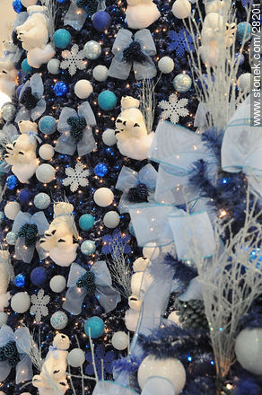 Blue Christmas in Punta Carretas Shopping mall - Department of Montevideo - URUGUAY. Photo #28201