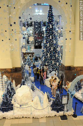 Blue Christmas in Punta Carretas Shopping mall - Department of Montevideo - URUGUAY. Photo #28218
