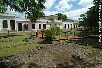 Ruins of constructed houses of century XVII - Department of Colonia - URUGUAY. Photo #6047