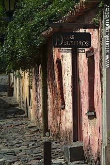 Calle de los Suspiros. - Department of Colonia - URUGUAY. Photo #6057