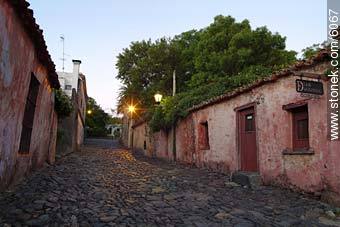 Calle De Los Suspiros - Departamento de Colonia - URUGUAY. Foto No. 6067