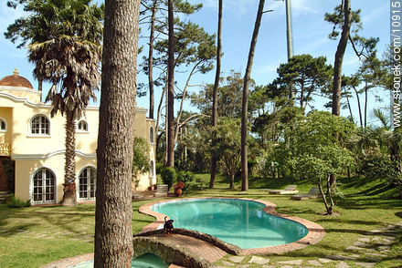  - Punta del Este y balnearios cercanos - URUGUAY. Foto No. 10915