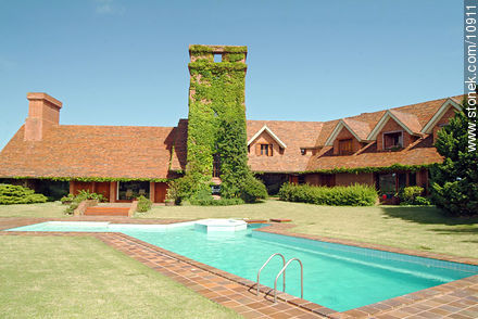  - Punta del Este y balnearios cercanos - URUGUAY. Foto No. 10911