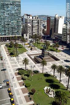 Plaza Independencia - Departamento de Montevideo - URUGUAY. Foto No. 7099