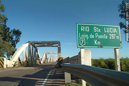 Puente en la ruta 7 sobre el río Santa Lucía -  - URUGUAY. Foto No. 7222