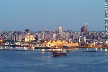 Bahía de Montevideo al atardecer - Departamento de Montevideo - URUGUAY. Foto No. 8133