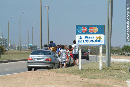 Autostop para acceder a playas más lejanas - Punta del Este y balnearios cercanos - URUGUAY. Foto No. 7873