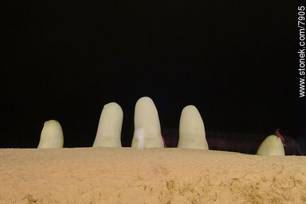 Dedos de Punta del Este - Punta del Este y balnearios cercanos - URUGUAY. Foto No. 7905