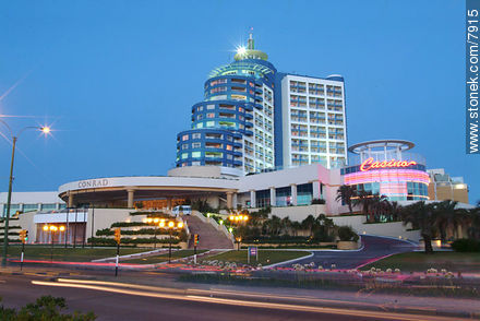 Hotel Conrad al atardecer - Punta del Este y balnearios cercanos - URUGUAY. Foto No. 7915
