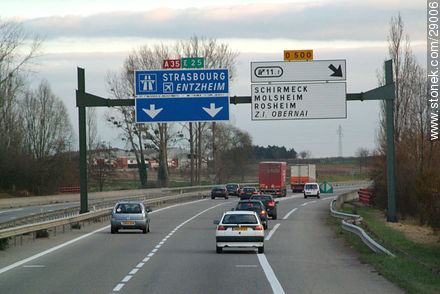 Routes A35 and E25 to Mulhouse, Colmar and Strasbourg - Region of Alsace - FRANCE. Foto No. 29006