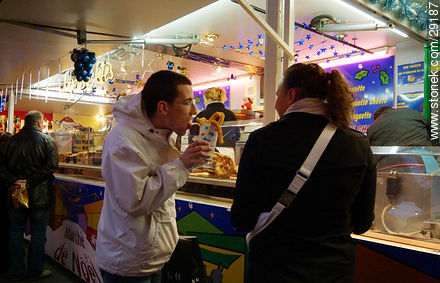 Feria de Navidad en Estrasburgo. Churros calientes - Región de Alsacia - FRANCIA. Foto No. 29187