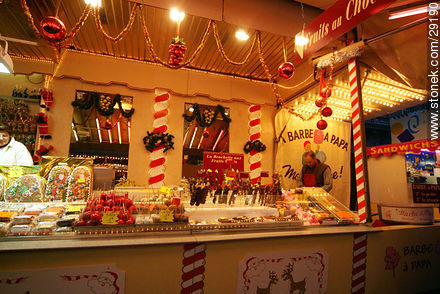 Feria de Navidad en Estrasburgo. Manzanas acarameladas. - Región de Alsacia - FRANCIA. Foto No. 29190
