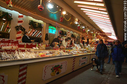Feria de Navidad en Estrasburgo. Golosinas. - Región de Alsacia - FRANCIA. Foto No. 29193