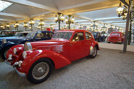 Bugatti roja - Región de Alsacia - FRANCIA. Foto No. 27817