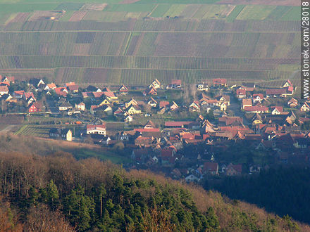 Vista aérea desde el Castillo Haut-Koenigsbourg - Región de Alsacia - FRANCIA. Foto No. 28018