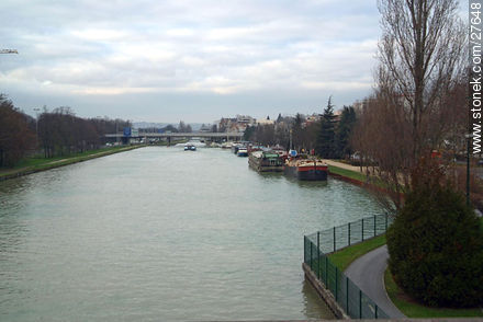 Río Vesla en Reims -  - FRANCIA. Foto No. 27648