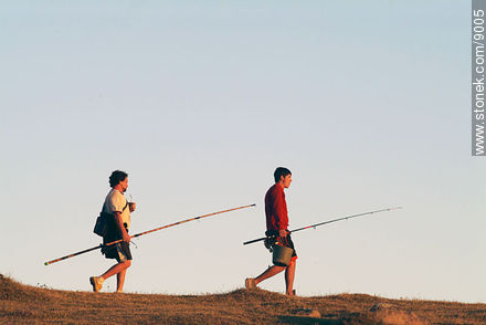 Pescadores al atardecer - Departamento de Rocha - URUGUAY. Foto No. 9005