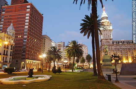  - Departamento de Montevideo - URUGUAY. Foto No. 22450