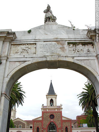 Colegio Pio in Lezica Ave. - Department of Montevideo - URUGUAY. Photo #22463