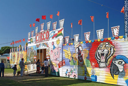 Circus at Av. Italia - Department of Montevideo - URUGUAY. Photo #22625