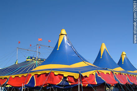 Circus at Av. Italia - Department of Montevideo - URUGUAY. Photo #22631