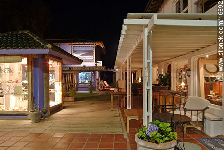  - Punta del Este y balnearios cercanos - URUGUAY. Foto No. 16892