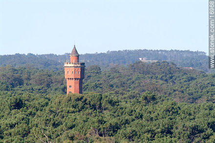 Torre del hotel L'Auberge - Punta del Este y balnearios cercanos - URUGUAY. Foto No. 16968