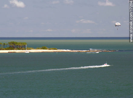 Paseo en paracaídas - Punta del Este y balnearios cercanos - URUGUAY. Foto No. 17204