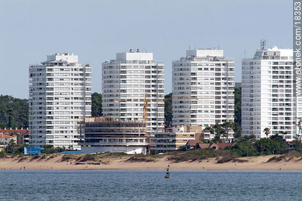 - Punta del Este y balnearios cercanos - URUGUAY. Foto No. 18353