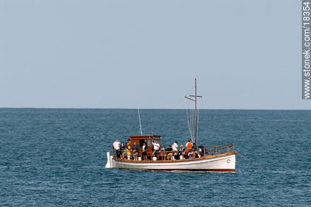 Turistas pesqueros - Punta del Este y balnearios cercanos - URUGUAY. Foto No. 18354
