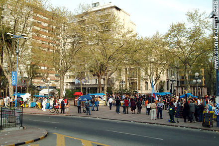 Plaza Libertad - Departamento de Montevideo - URUGUAY. Foto No. 16236