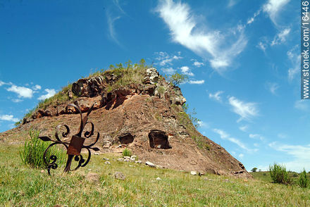 Native small hill, indian cementery. - Tacuarembo - URUGUAY. Photo #16446