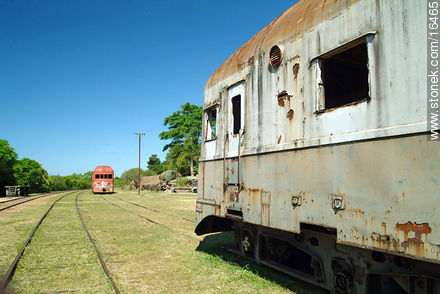 Tren abandonado - Departamento de Tacuarembó - URUGUAY. Foto No. 16465