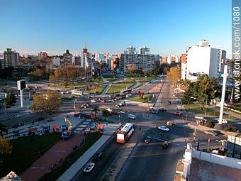 Artigas Boulevard, Italia Ave., 8 de Octubre Ave. - Department of Montevideo - URUGUAY. Photo #1080