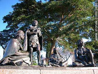 Monument to the last Charrua indians. - Department of Montevideo - URUGUAY. Photo #2480