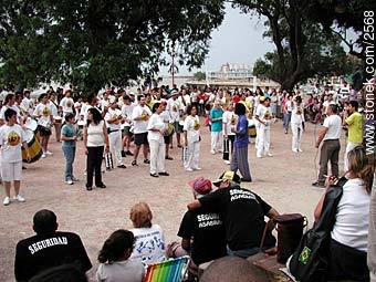 Espectáculo de una banda brasileña en el Parque Rodó. - Departamento de Montevideo - URUGUAY. Foto No. 2568