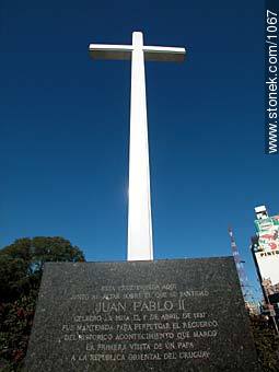 Recuerdo de la visita del Papa a Montevideo - Departamento de Montevideo - URUGUAY. Foto No. 1067