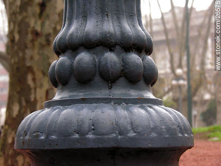Columna de la Plaza Constitución - Departamento de Montevideo - URUGUAY. Foto No. 26575