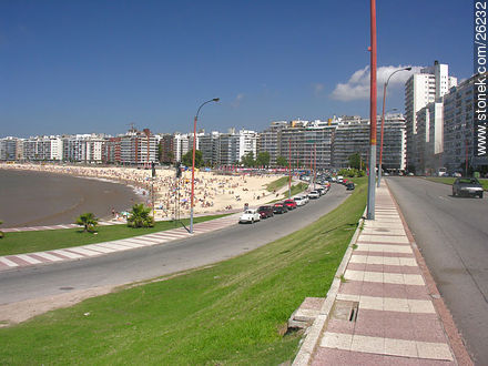 Playa y rambla Pocitos - Departamento de Montevideo - URUGUAY. Foto No. 26232