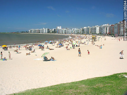 Pocitos beach - Department of Montevideo - URUGUAY. Photo #26244