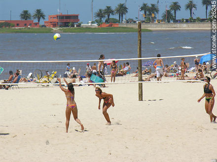 Playa Pocitos - Departamento de Montevideo - URUGUAY. Foto No. 26245