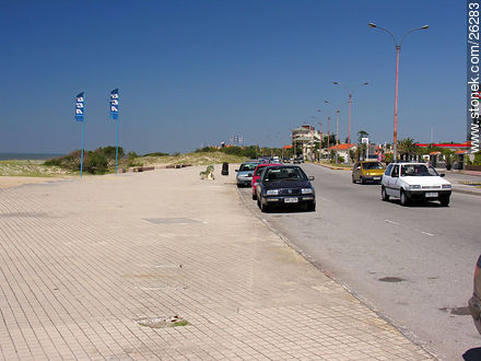 Rambla Tomás Berreta - Departamento de Montevideo - URUGUAY. Foto No. 26283