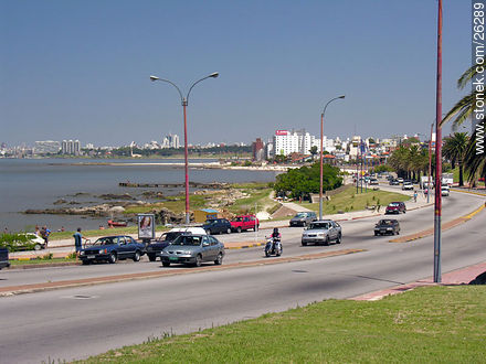 Vista desde Punta Gorda. Rambla O'Higgins - Departamento de Montevideo - URUGUAY. Foto No. 26289