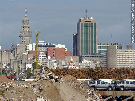 Puerto de Montevideo - Departamento de Montevideo - URUGUAY. Foto No. 26302