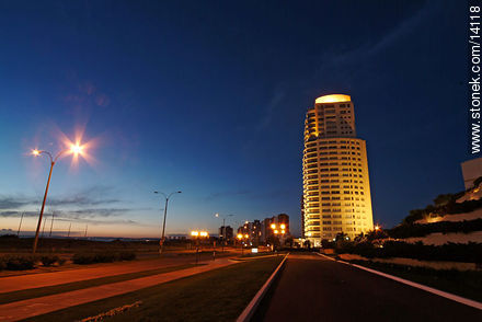 Millenium Tower - Punta del Este y balnearios cercanos - URUGUAY. Foto No. 14118
